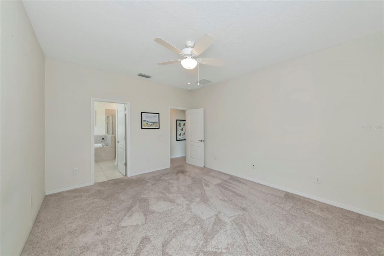 5587 Foxtail Palm Lane, Sarasota, FL 34233 Photo