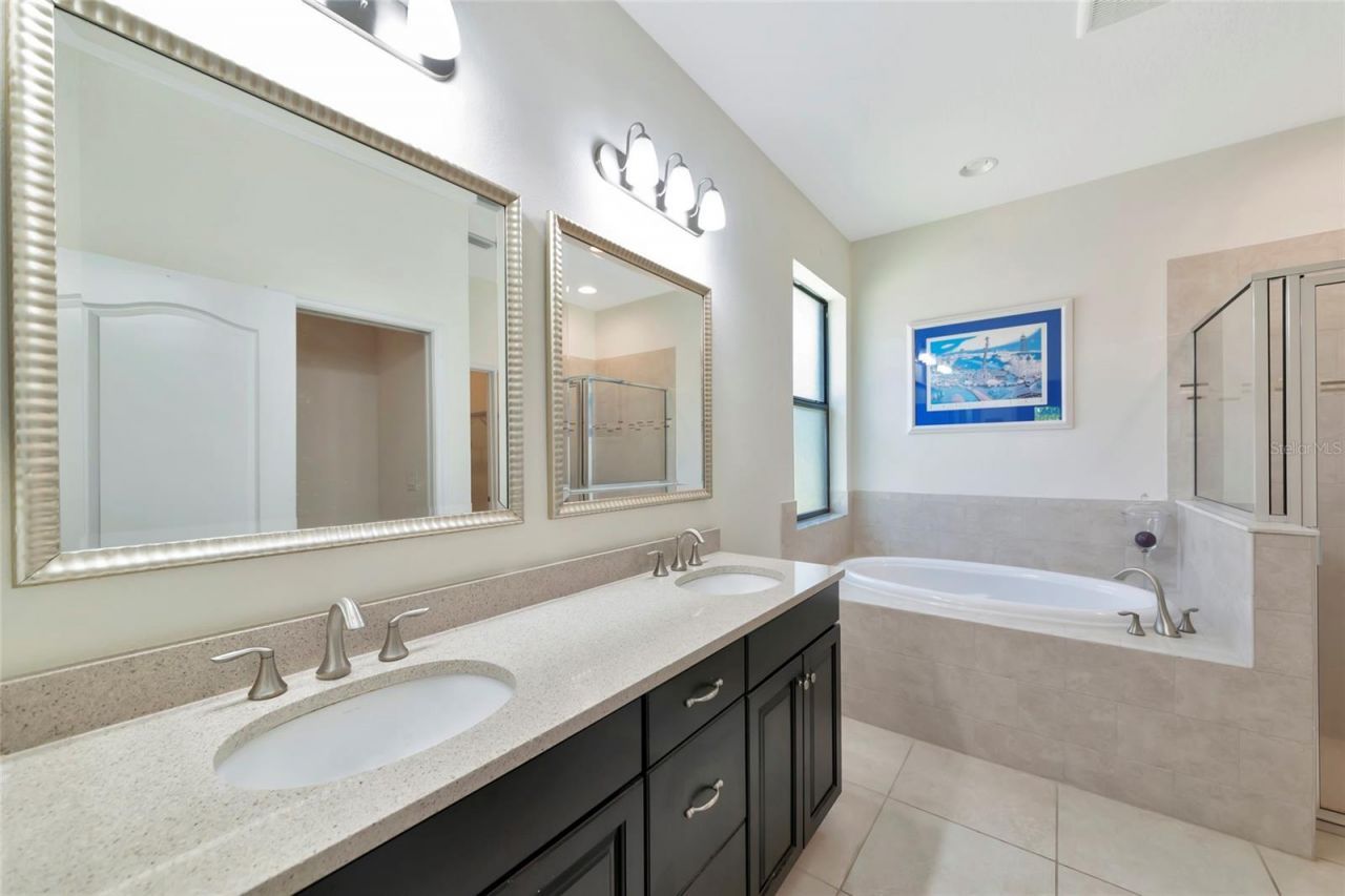 5587 Foxtail Palm Lane, Sarasota, FL 34233 Photo