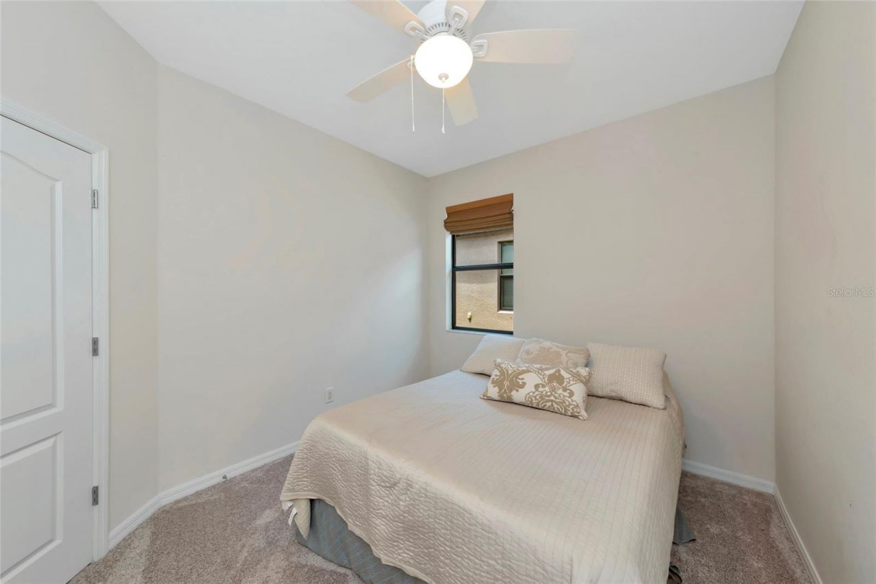 5587 Foxtail Palm Lane, Sarasota, FL 34233 Photo