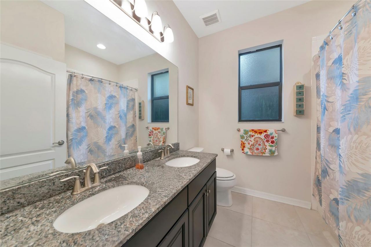 5587 Foxtail Palm Lane, Sarasota, FL 34233 Photo