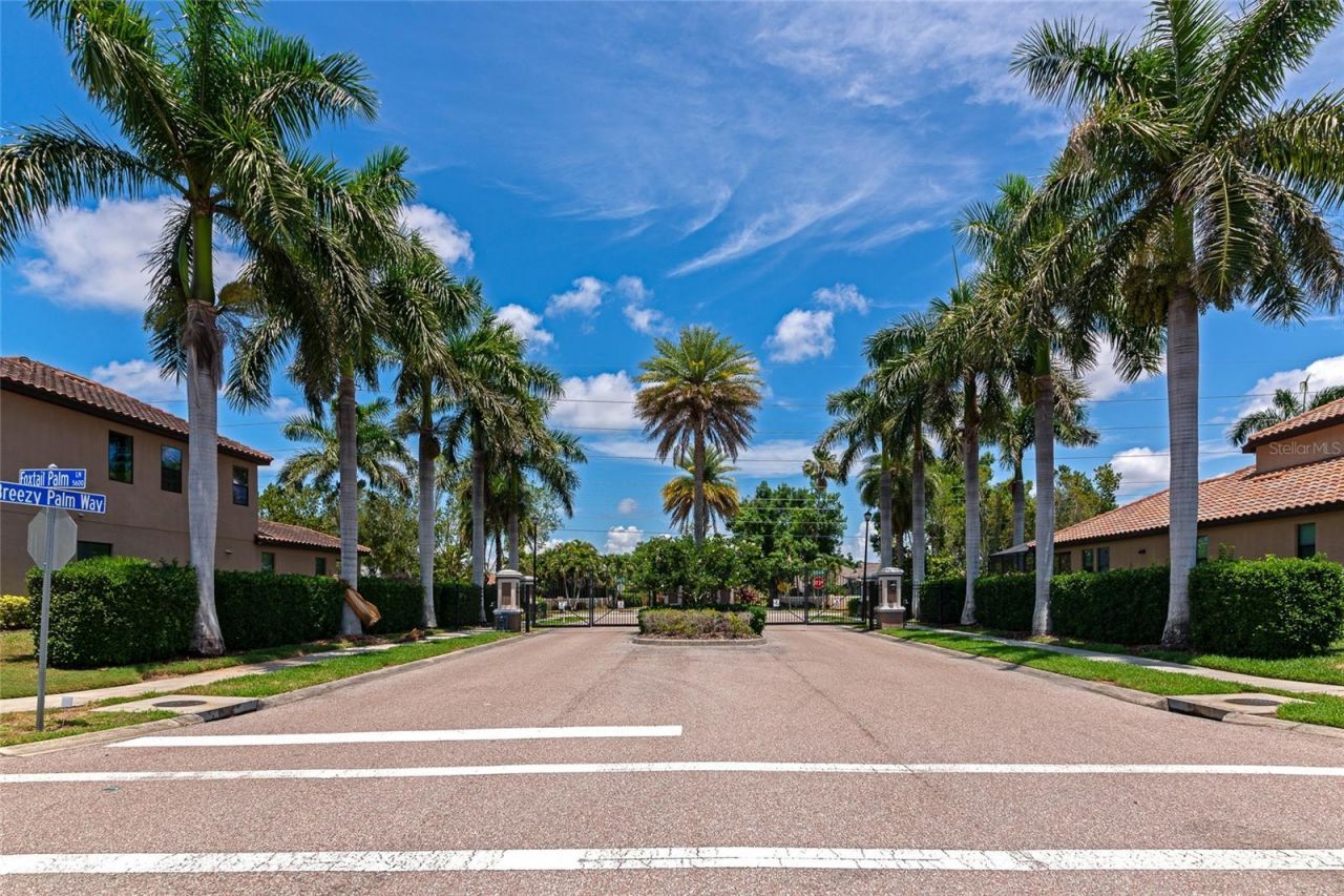 5587 Foxtail Palm Lane, Sarasota, FL 34233 Photo