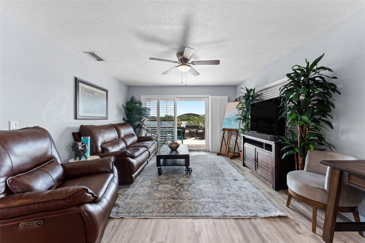 29 Pelican Lane, Edgewater, FL 32141 Photo
