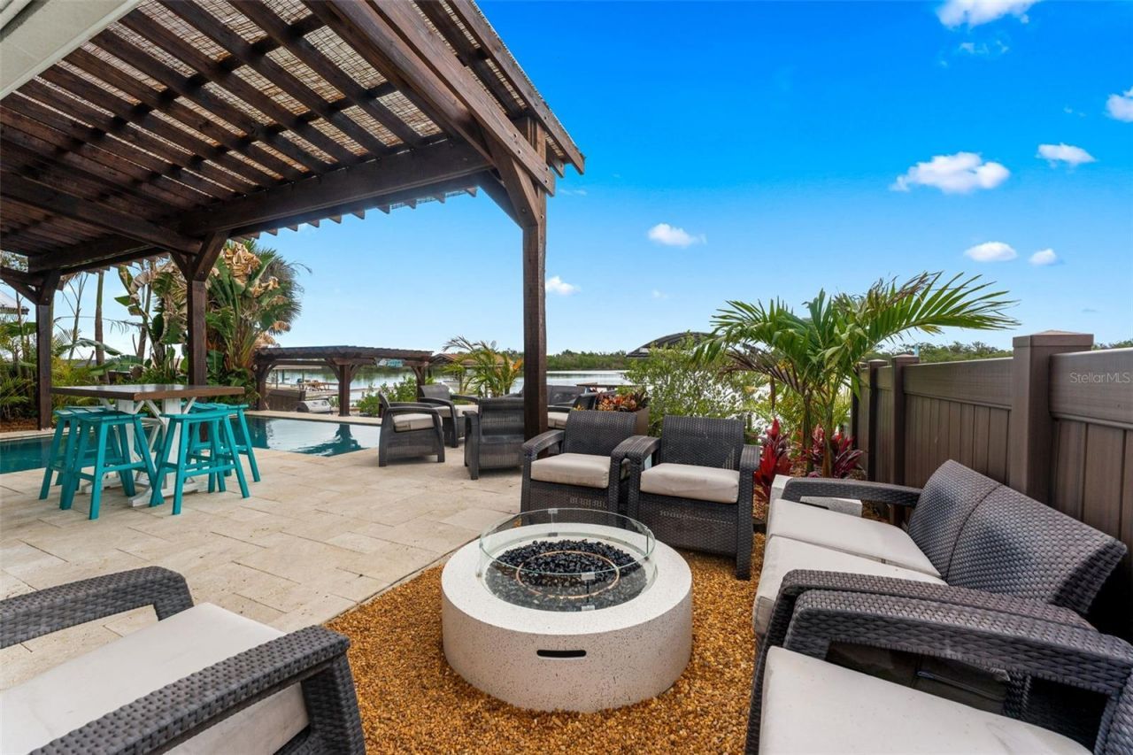 29 Pelican Lane, Edgewater, FL 32141 Photo