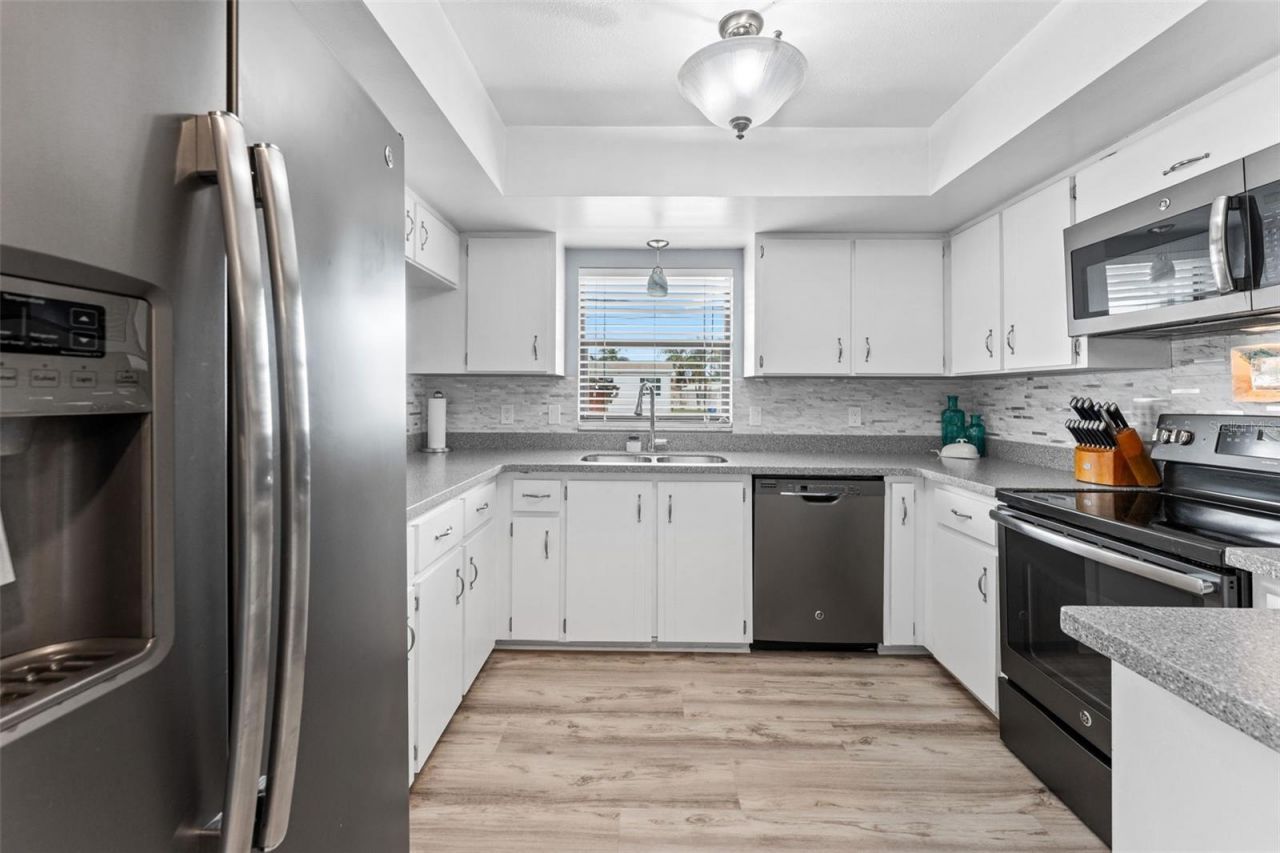 29 Pelican Lane, Edgewater, FL 32141 Photo