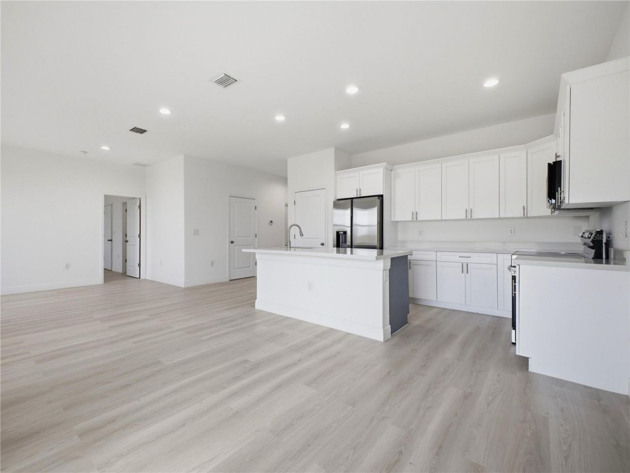 3031 NE Beechwood Circle , Labelle, FL 33935 Photo