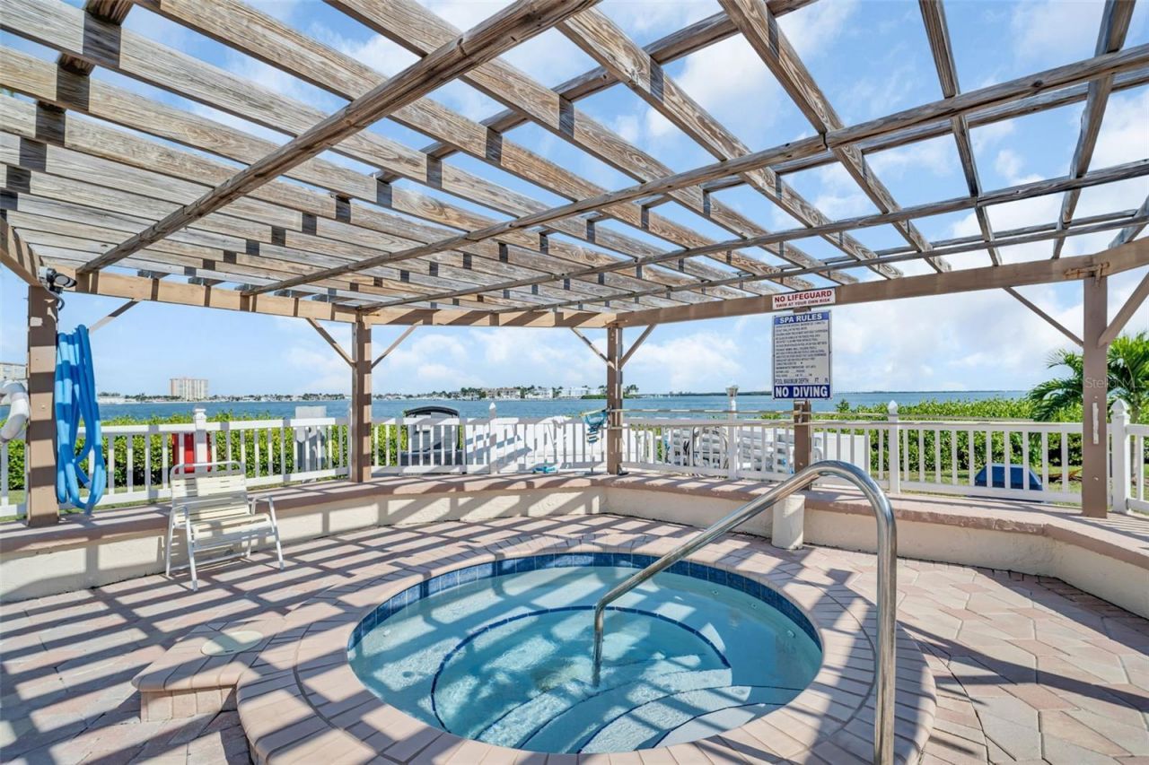 6158 Palma Del Mar So, Unit 505, Saint Petersburg, FL 33715 Photo