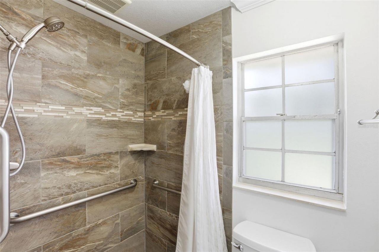 5082 Jennifer Place, Orlando, FL 32807 Photo