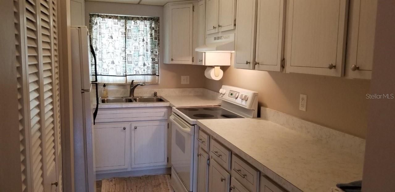4570 Overlook Dr NE , Unit 283, Saint Petersburg, FL 33703 Photo