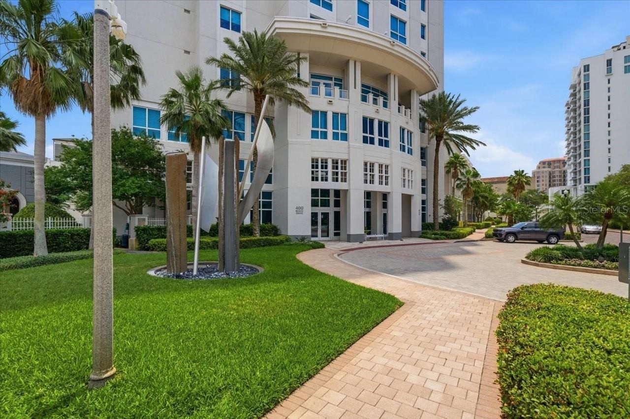 400 Beach Drive Ne, Unit 1702, Saint Petersburg, FL 33701 Photo