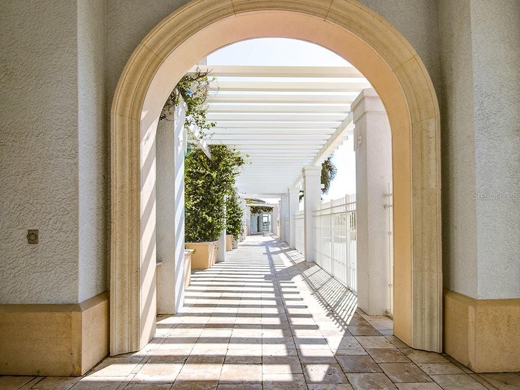 400 Beach Drive Ne, Unit 1702, Saint Petersburg, FL 33701 Photo