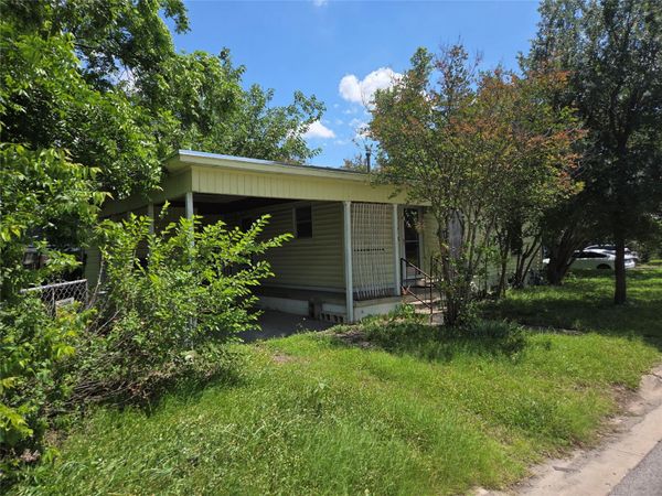900 E 53rd ST, Austin, TX 78751