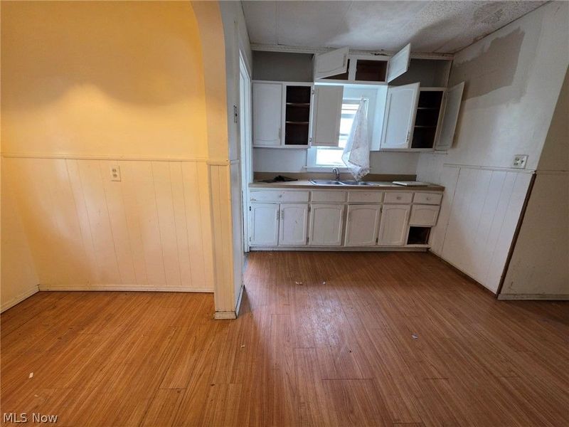 10605 Grace Avenue, Garfield Heights, OH 44125 Photo 12