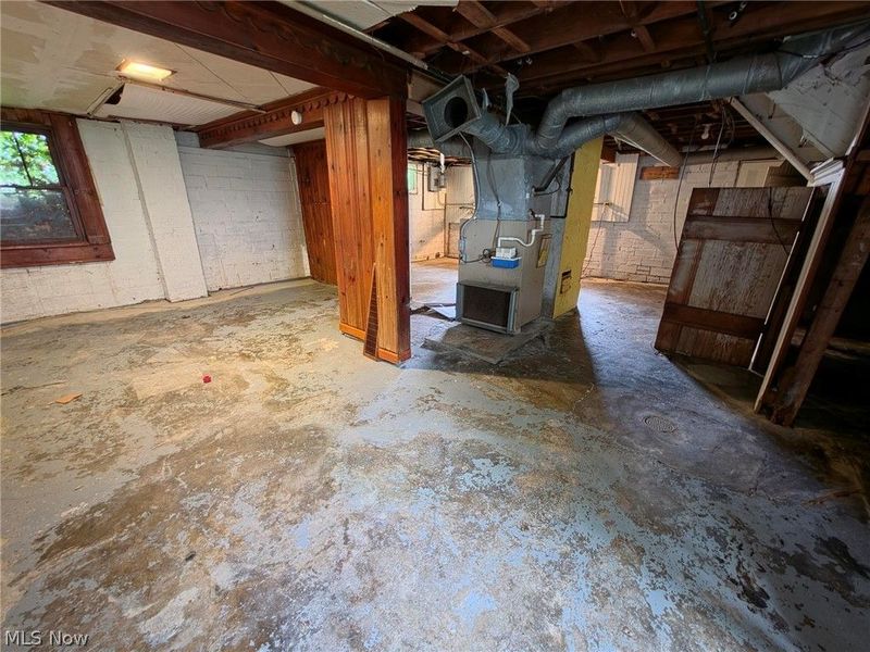 10605 Grace Avenue, Garfield Heights, OH 44125 Photo 23