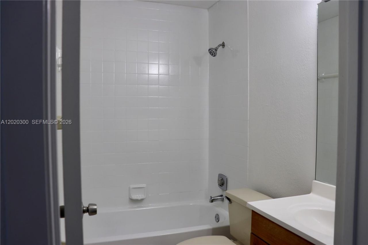 5200 NW 31st Ave, Unit 116, Fort Lauderdale, FL 33309 Photo