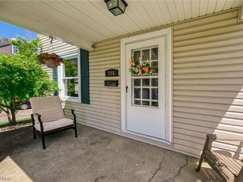 216 Lewis Place NE, Massillon, OH 44646 Photo 3
