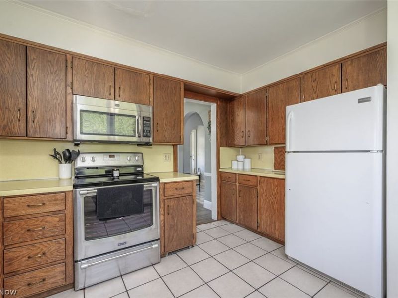 216 Lewis Place NE, Massillon, OH 44646 Photo 9
