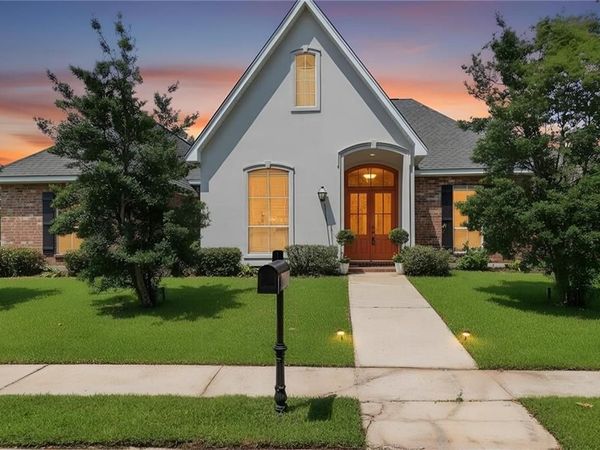 799 LIBBY Lane, Mandeville, LA 70471