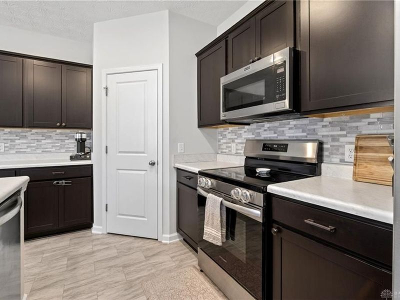 5195 Burton Drive, Springfield, OH 45503 Photo 16