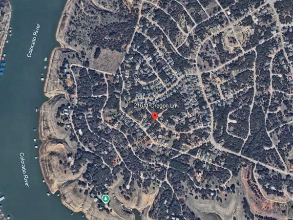 21611 Oregon LN , Lago Vista, TX 78645