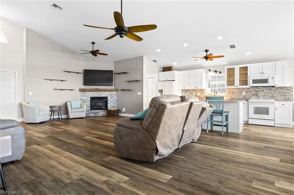 17521 Coconut Palm Ct, North Fort Myers, FL 33917 Photo