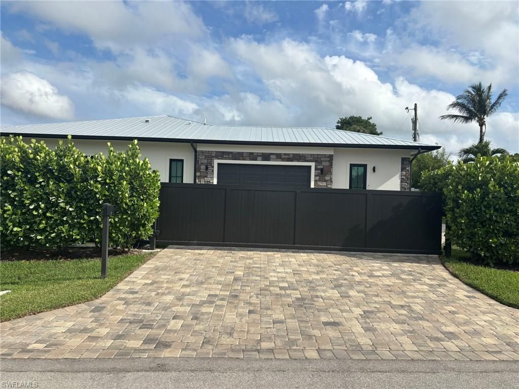 167 Burning Tree Dr , Naples, FL 34105 Photo