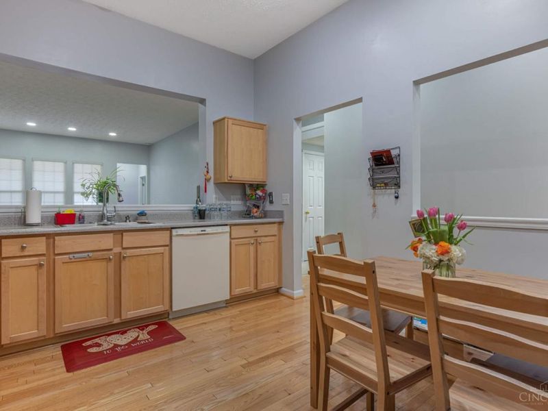 6552 Twin Lakes Drive, Mason, OH 45040 Photo 7