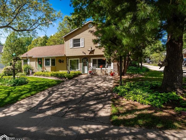 506 E Maple Avenue, Conrad, IA 50621
