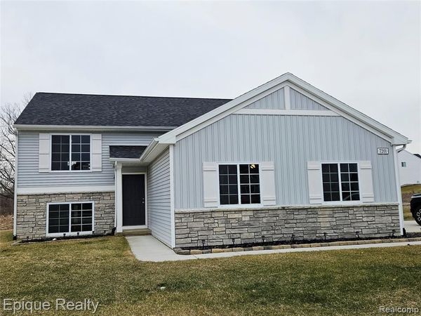 7201 Primrose Lane, Grand Blanc Twp, MI 48439