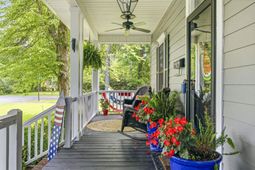 901 Collins St.  photo 4