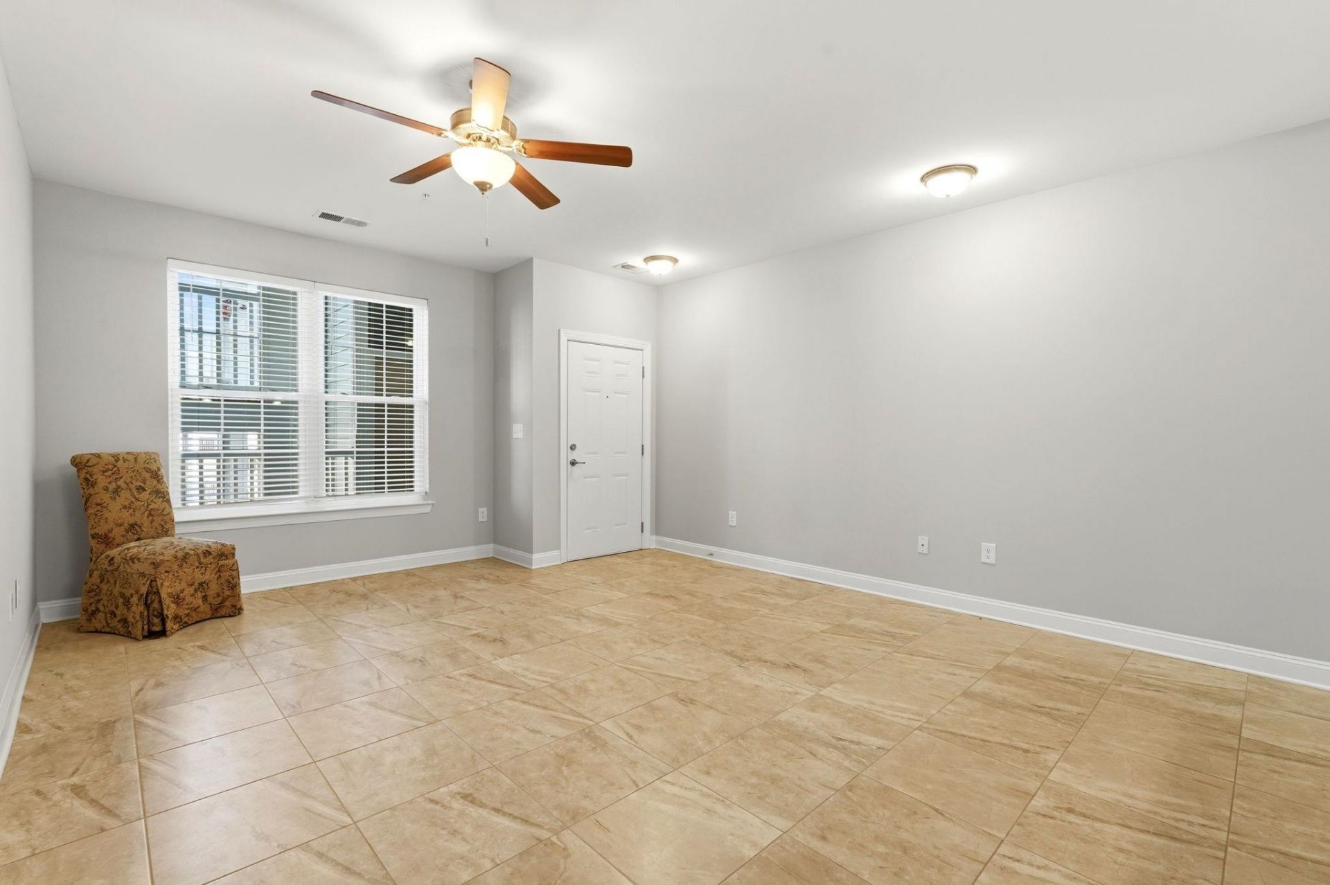 150 Ella Kinley Circle  Photo 4