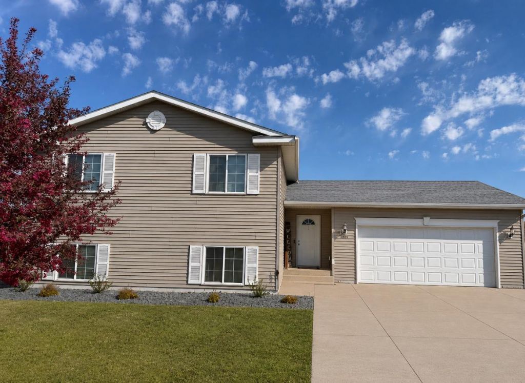 1505 3rd Street SW, Rice, MN 56367