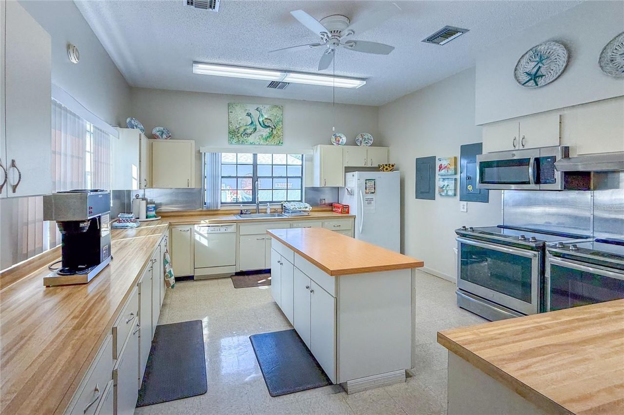 3 Meadow Circle , Ellenton, FL 34222 Photo