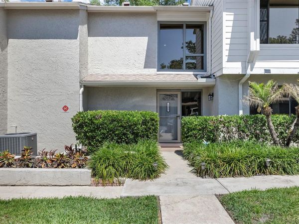 121 CROWN POINT CIRCLE , Unit 121, LONGWOOD, FL 32779