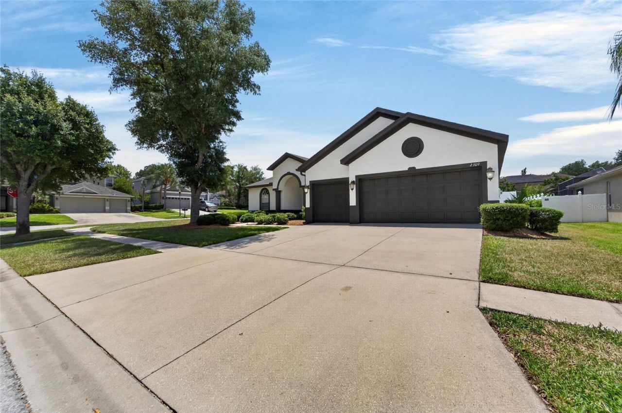 2309 Silver Trumpet Court , Valrico, FL 33594 Photo