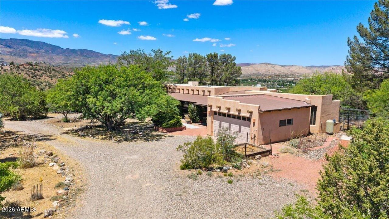 660 W Raven Hill Road, Clarkdale, AZ 86324 Main Photo