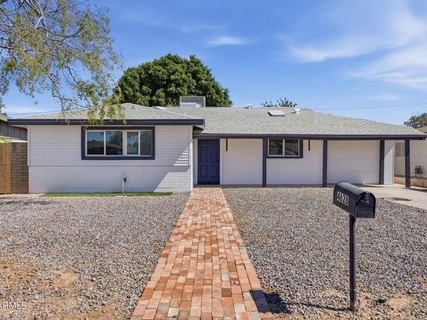 4628 E HOLLY Street, Phoenix, AZ 85008