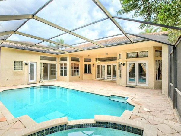 19474 Saturnia Lakes Drive, Boca Raton, FL 33498