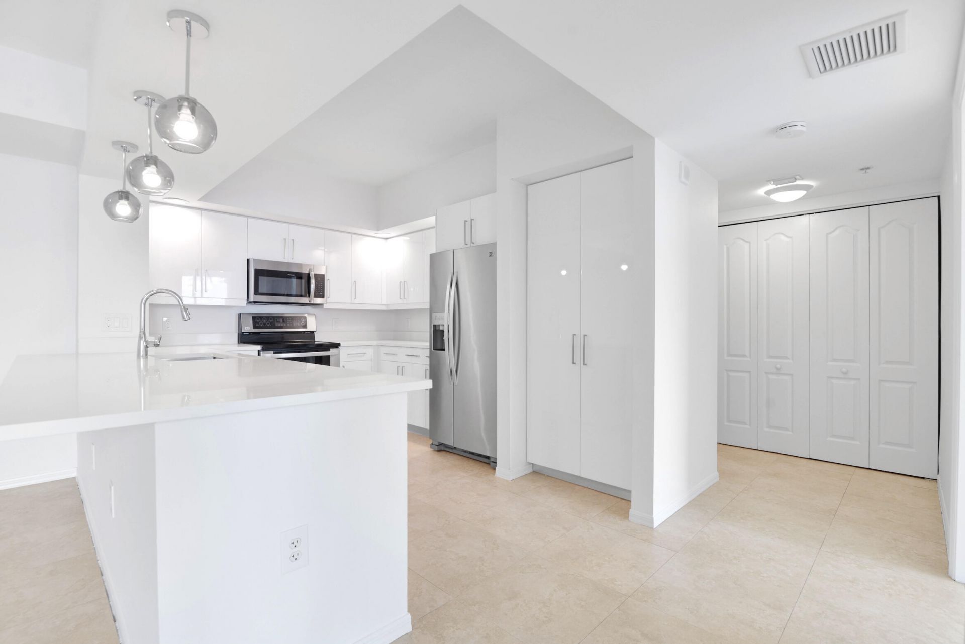 100 N Federal Highway, Unit 734, Fort Lauderdale, FL 33301 Photo