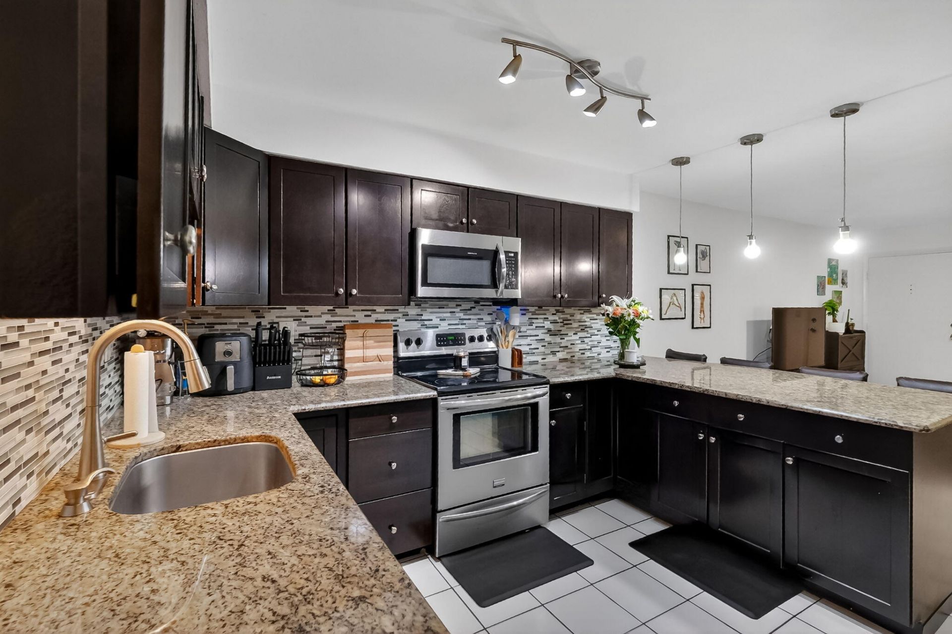 4011 N Meridian Avenue, Unit 32, Miami Beach, FL 33140 Photo