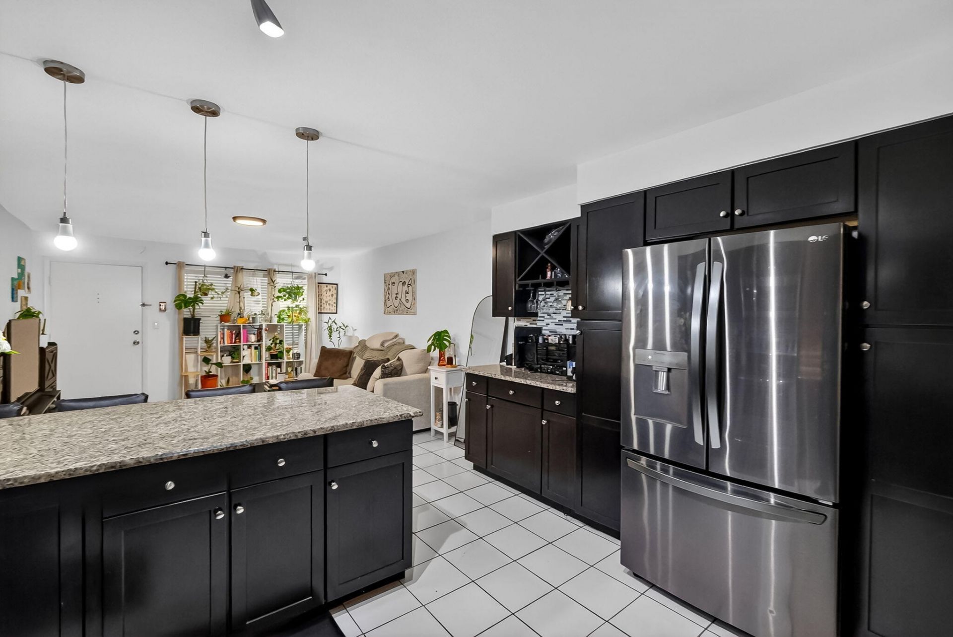 4011 N Meridian Avenue, Unit 32, Miami Beach, FL 33140 Photo