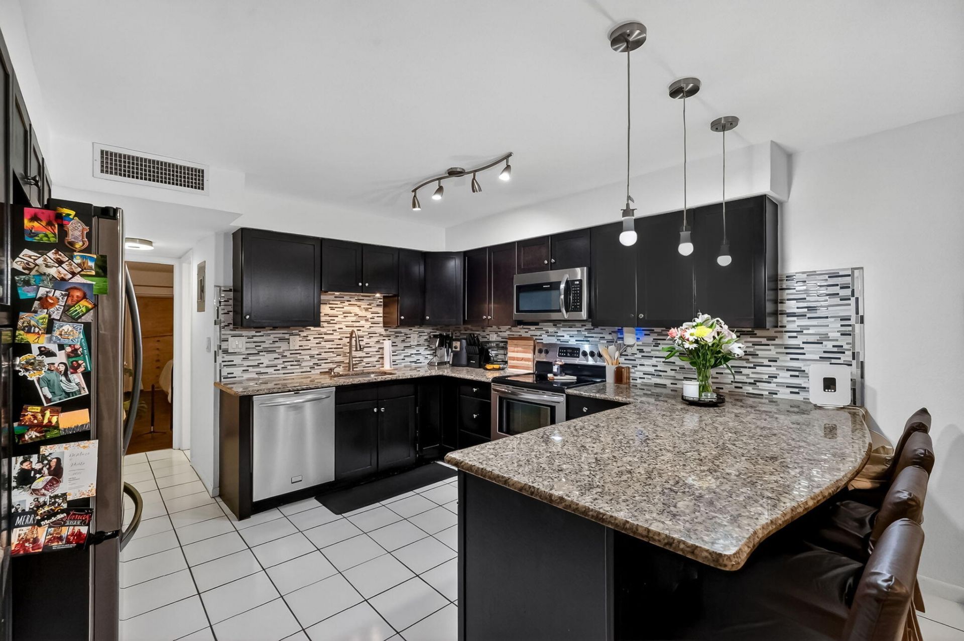 4011 N Meridian Avenue, Unit 32, Miami Beach, FL 33140 Photo