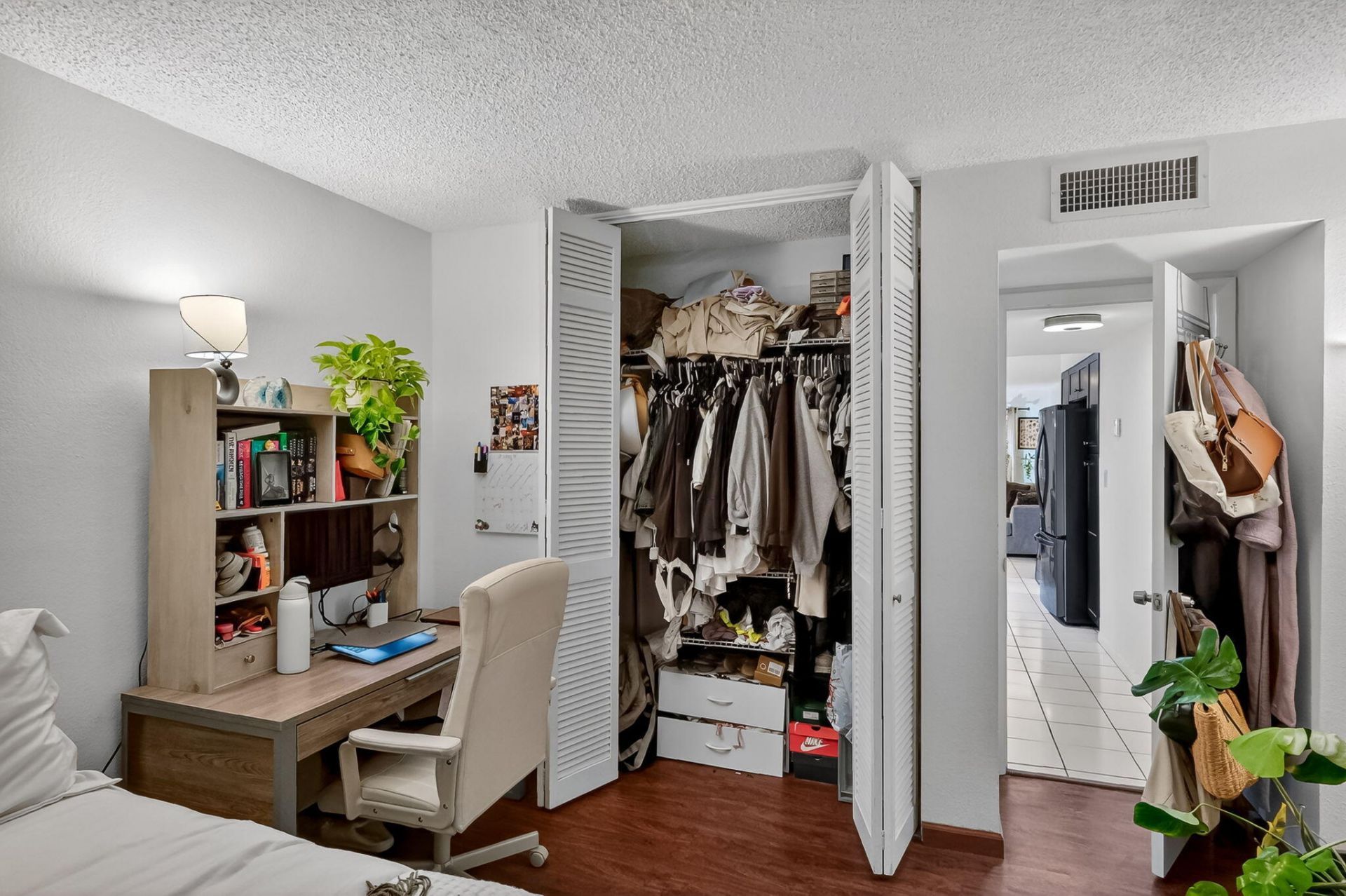 4011 N Meridian Avenue, Unit 32, Miami Beach, FL 33140 Photo