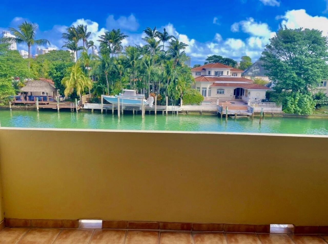 4011 N Meridian Avenue, Unit 32, Miami Beach, FL 33140 Photo
