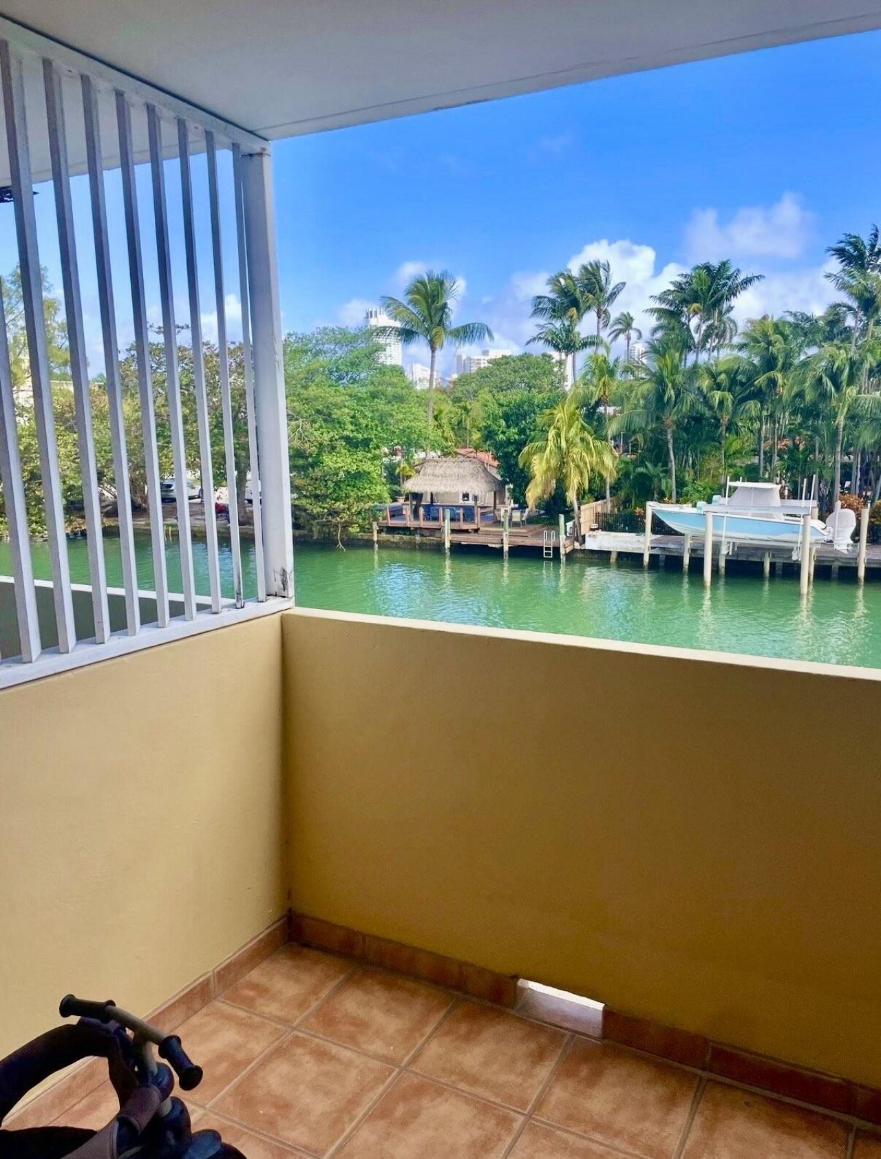 4011 N Meridian Avenue, Unit 32, Miami Beach, FL 33140 Photo