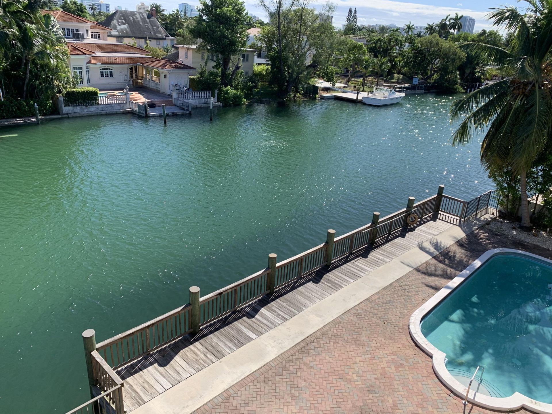 4011 N Meridian Avenue, Unit 32, Miami Beach, FL 33140 Photo