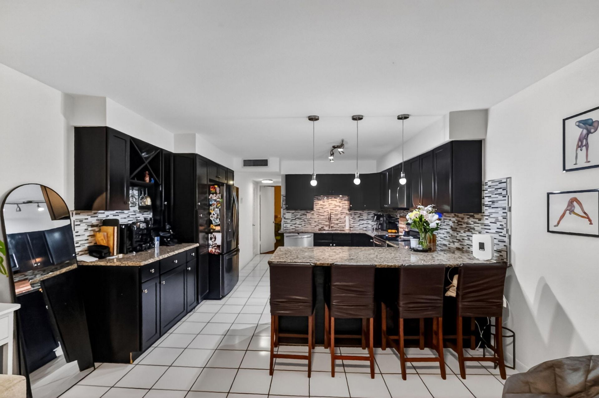 4011 N Meridian Avenue, Unit 32, Miami Beach, FL 33140 Photo