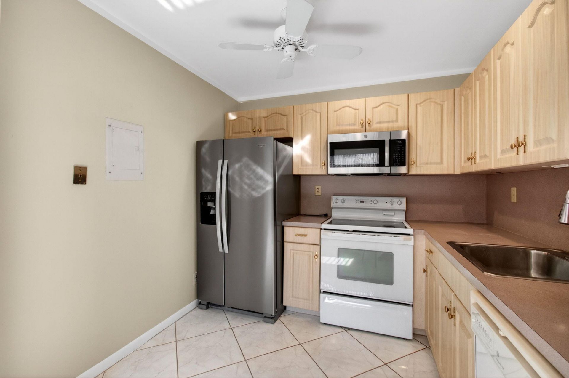 95 Burgundy B, Delray Beach, FL 33484 Photo