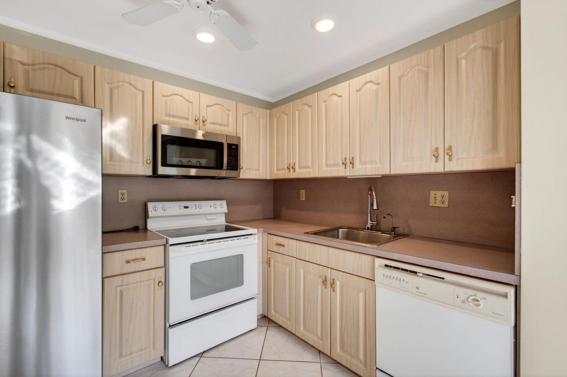 95 Burgundy B, Delray Beach, FL 33484 Photo
