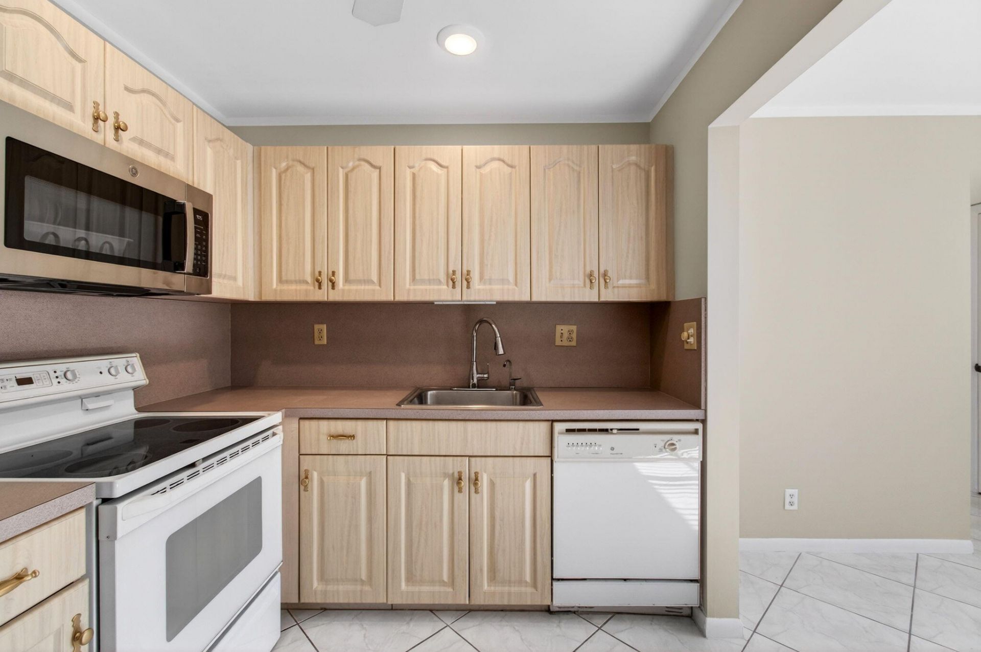 95 Burgundy B, Delray Beach, FL 33484 Photo