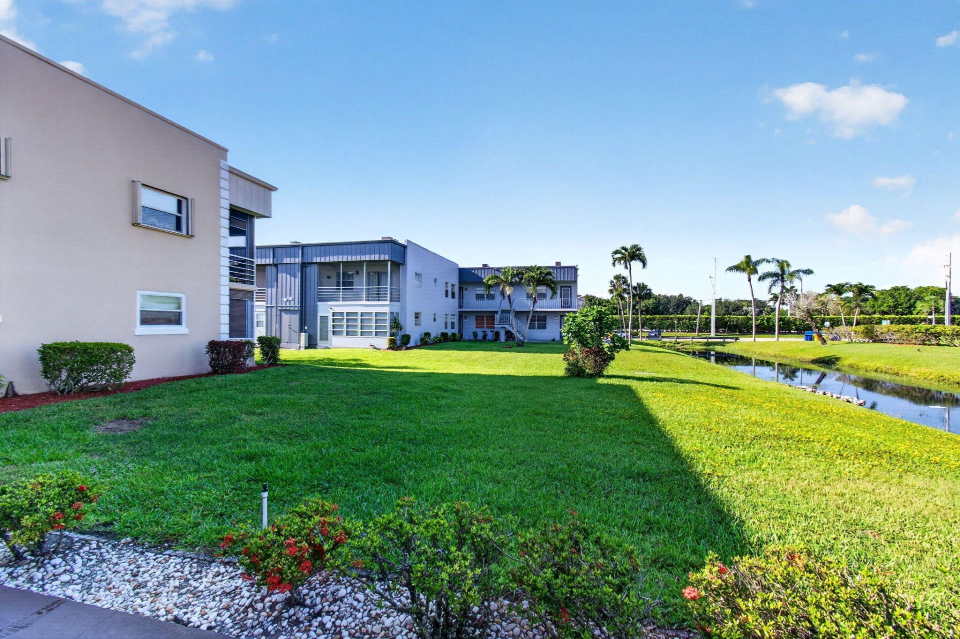 95 Burgundy B, Delray Beach, FL 33484 Photo